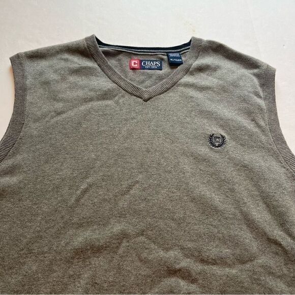 Chaps Men's Cotton Sweater Vest V-neck Gray with Navy blue logo Size XL - Picture 5 of 8